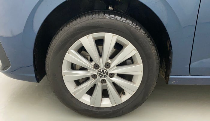 2023 Volkswagen VIRTUS HIGHLINE TSI 1.0 AT, Petrol, Automatic, 10,846 km, Left Front Wheel