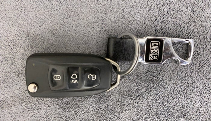 2017 Tata Tiago XT PETROL, Petrol, Manual, 51,508 km, Key Close Up