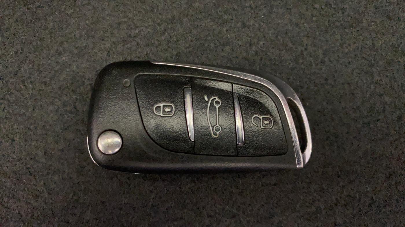 2019 Tata Tiago XM DIESEL, Diesel, Manual, 88,754 km, Key Close Up