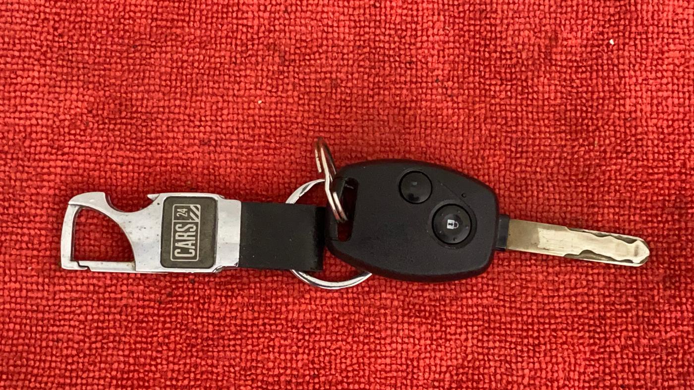2011 Honda Civic 1.8L I-VTEC V AT SUNROOF, Petrol, Automatic, 25,976 km, Key Close Up