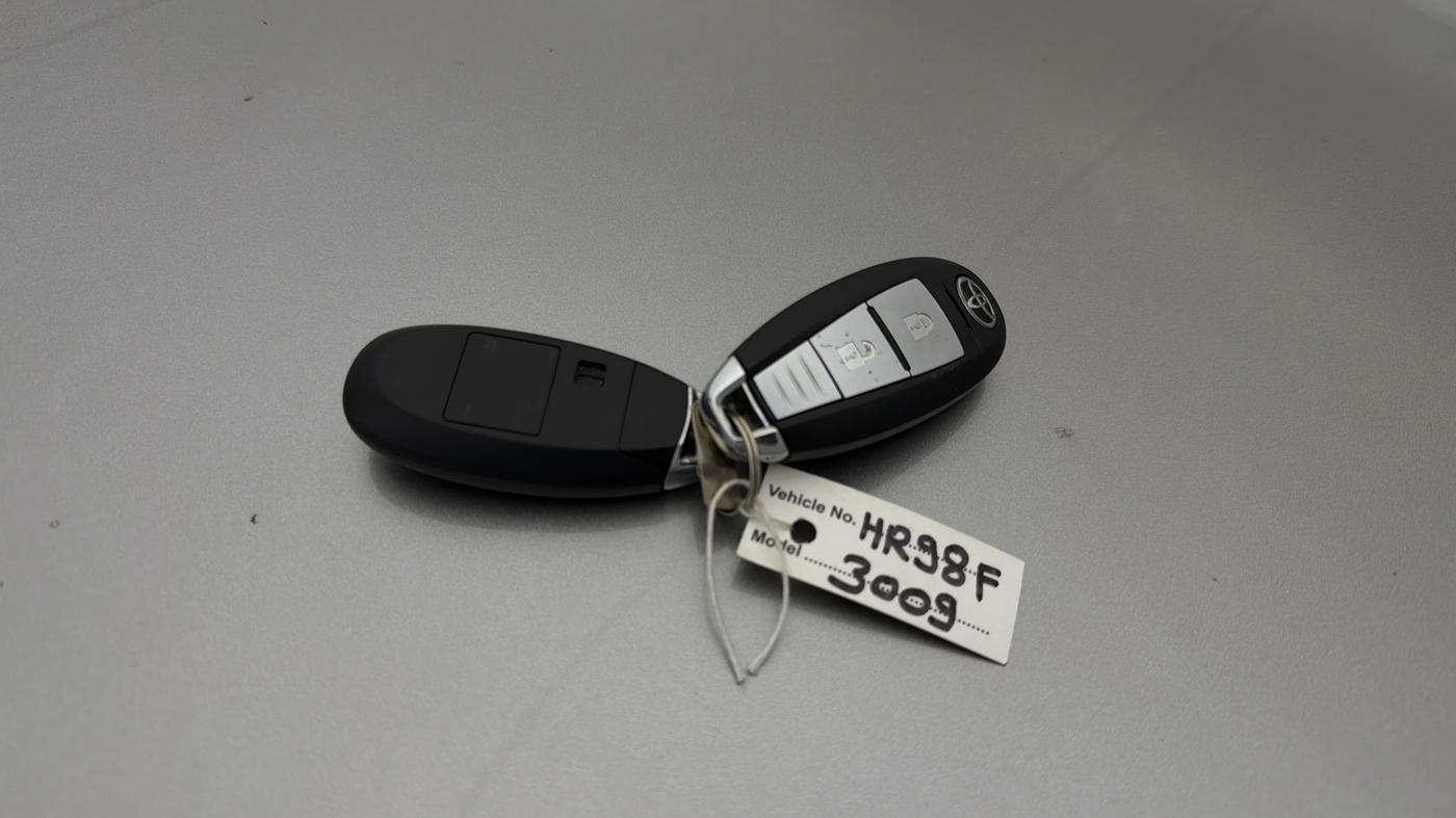 2022 Toyota URBAN CRUISER PREMIUM GRADE AT, Petrol, Automatic, 46,229 km, Key Close Up