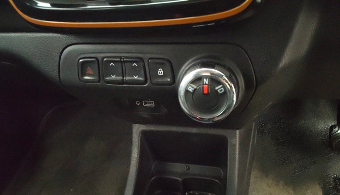 2019 Renault Kwid CLIMBER 1.0 AMT, Petrol, Automatic, 14,060 km, Gear Lever