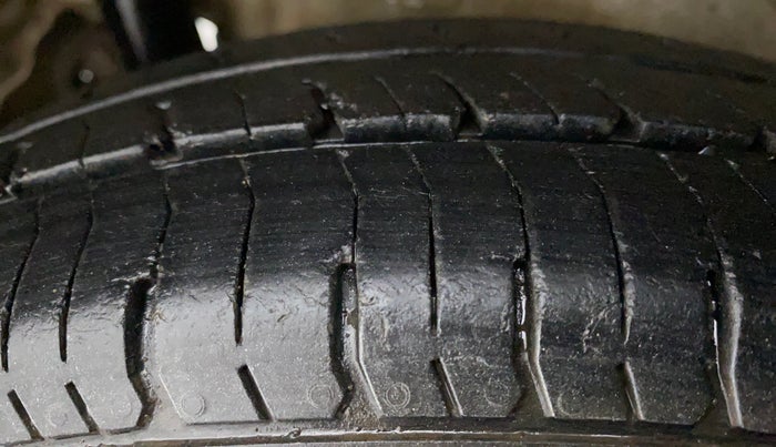 2014 Maruti Wagon R 1.0 LXI CNG, CNG, Manual, 67,490 km, Right Rear Tyre Tread