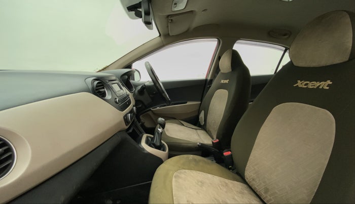 2014 Hyundai Xcent SX 1.2 (O), CNG, Manual, 80,704 km, Right Side Front Door Cabin