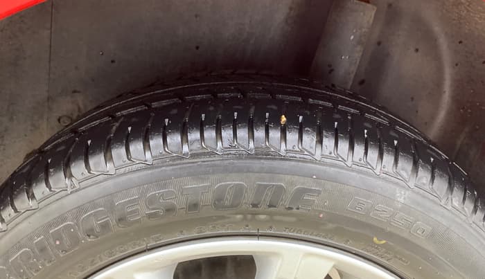 2014 Volkswagen Polo HIGHLINE DIESEL, Diesel, Manual, 66,378 km, Left Rear Tyre Tread