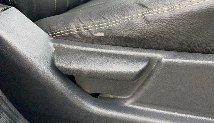 2015 Hyundai Eon ERA +, Petrol, Manual, 93,621 km, Driver Side Adjustment Panel