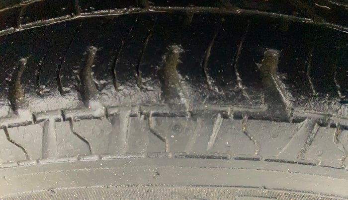 2015 Hyundai Eon ERA +, Petrol, Manual, 93,621 km, Right Front Tyre Tread