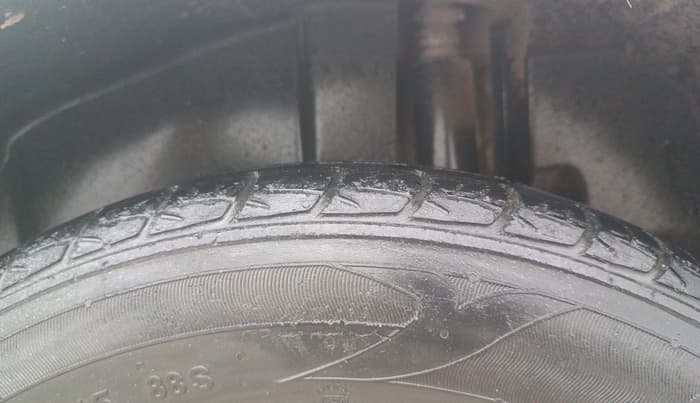 2017 Maruti Ertiga VDI SHVS, Diesel, Manual, 1,07,283 km, Left Rear Tyre Tread