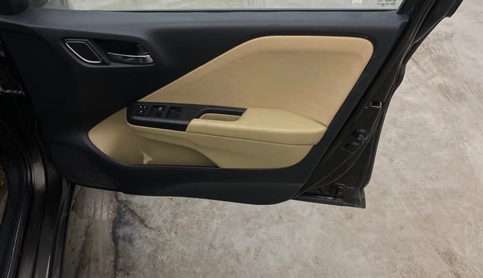 2017 Honda City 1.5L I-VTE V CVT, Petrol, Automatic, 43,632 km, Driver Side Door Panels Control
