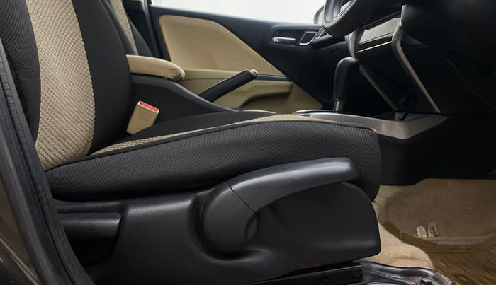 2017 Honda City 1.5L I-VTE V CVT, Petrol, Automatic, 43,632 km, Driver Side Adjustment Panel
