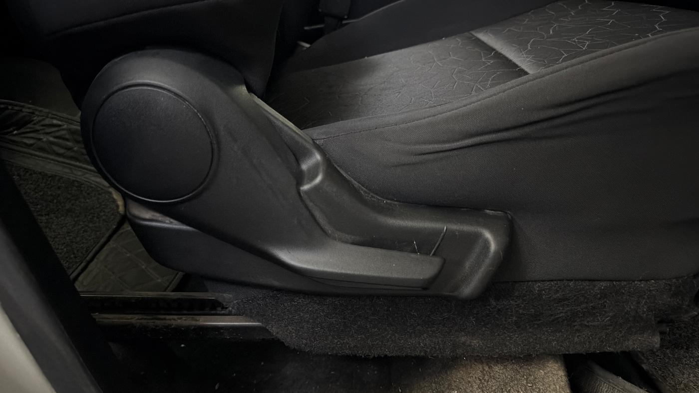 2017 Maruti IGNIS ZETA 1.2, Petrol, Manual, 97,153 km, Driver Side Adjustment Panel