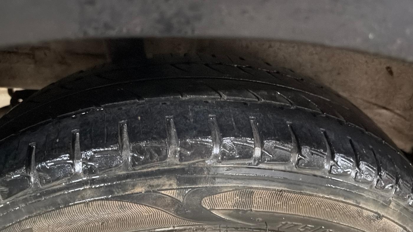 2017 Maruti IGNIS ZETA 1.2, Petrol, Manual, 97,153 km, Right Rear Tyre Tread