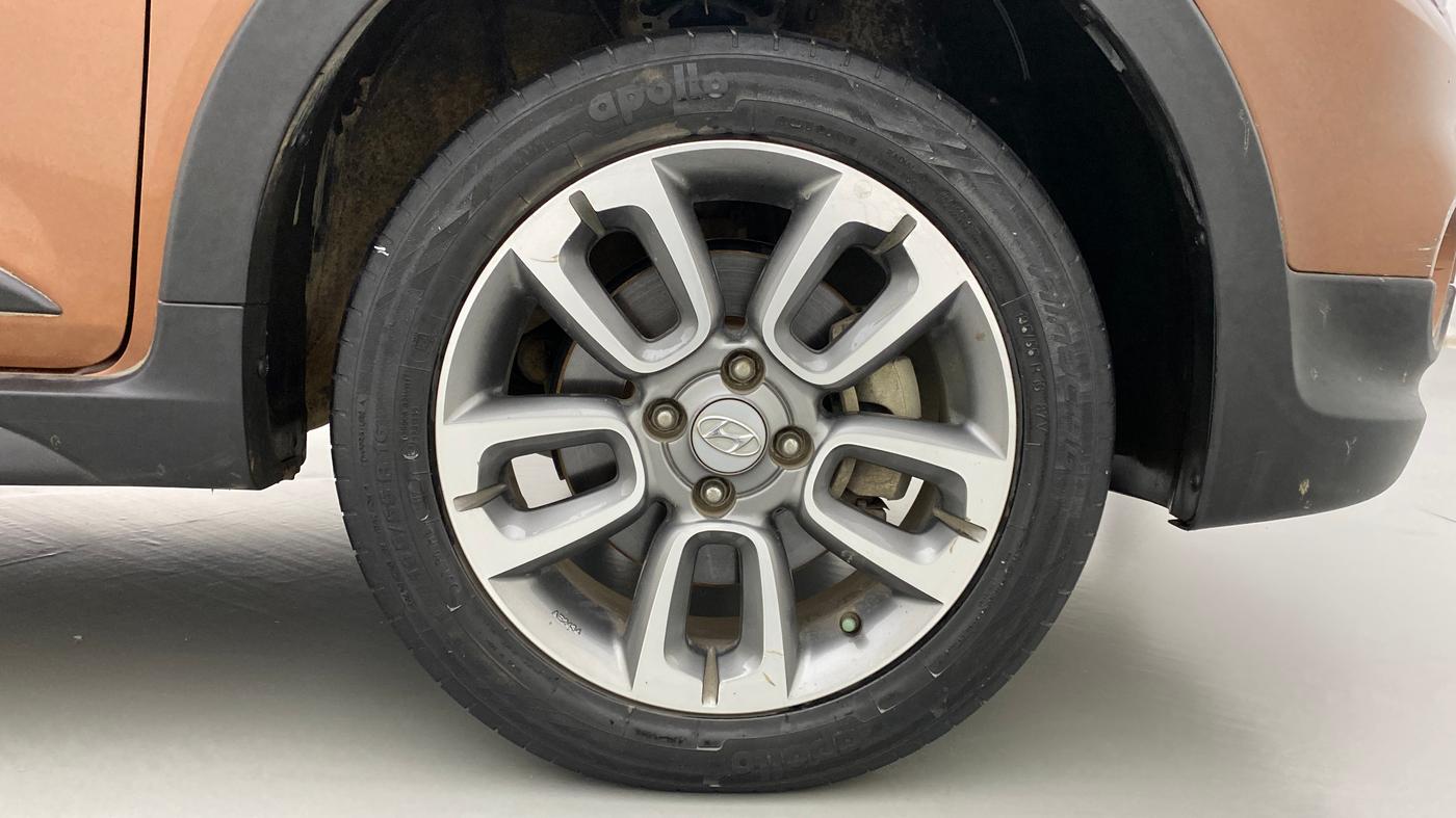 2017 Hyundai i20 Active 1.4 SX, Diesel, Manual, 33,802 km, Right Front Wheel