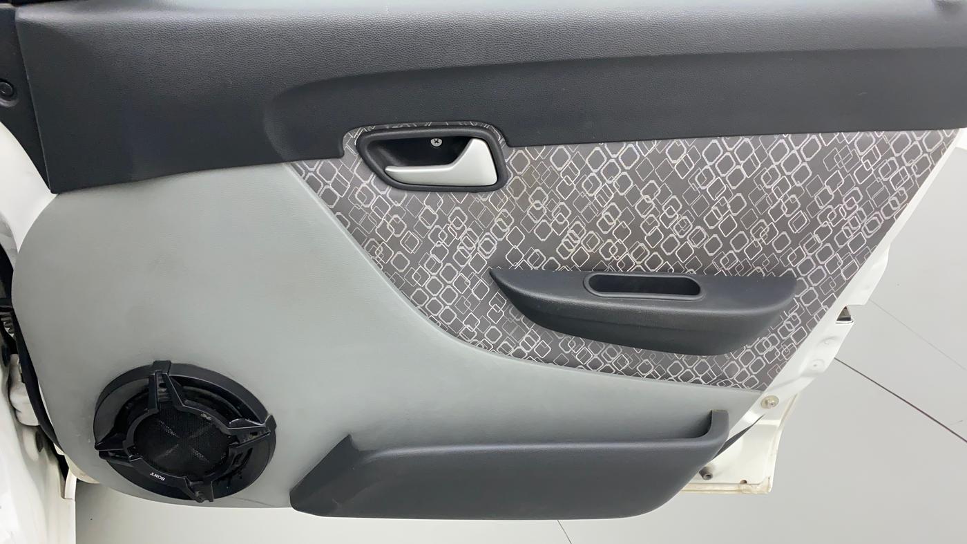 2018 Maruti Alto 800 LXI, Petrol, Manual, 19,295 km, Driver Side Door Panels Control