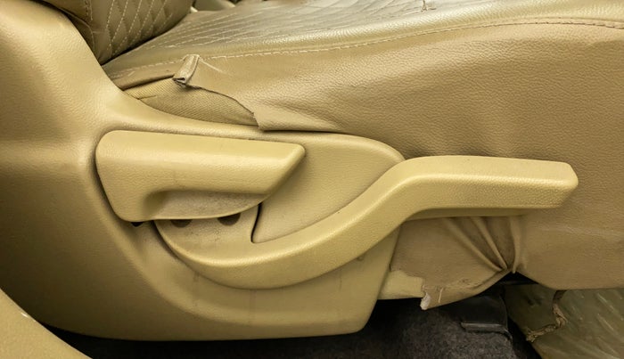 2015 Honda Amaze 1.2L I-VTEC S, Petrol, Manual, 78,103 km, Driver Side Adjustment Panel