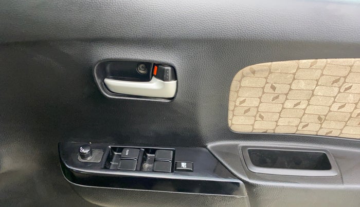 2017 Maruti Wagon R 1.0 VXI, Petrol, Manual, 72,754 km, Driver Side Door Panels Control