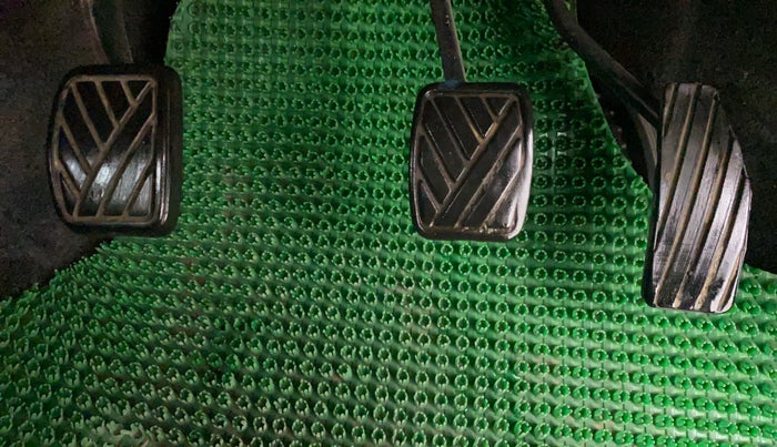 2017 Maruti Wagon R 1.0 VXI, Petrol, Manual, 72,754 km, Pedals