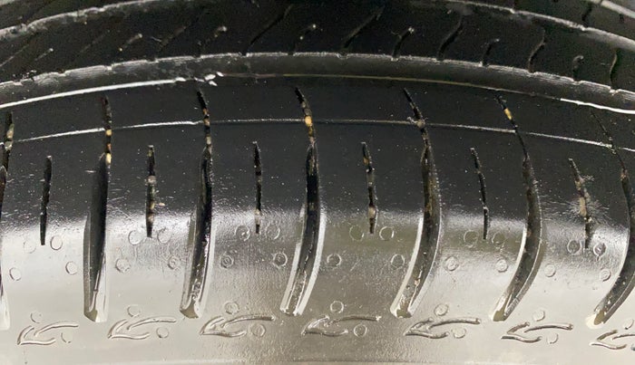 2019 Renault TRIBER RXT, Petrol, Manual, 84,291 km, Right Rear Tyre Tread