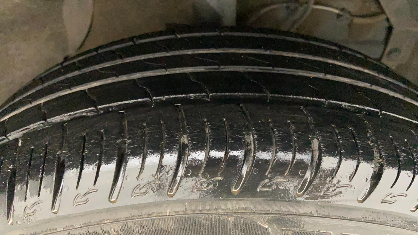 2021 Maruti Vitara Brezza VXI AT SHVS, Petrol, Automatic, 18,327 km, Right Front Tyre Tread