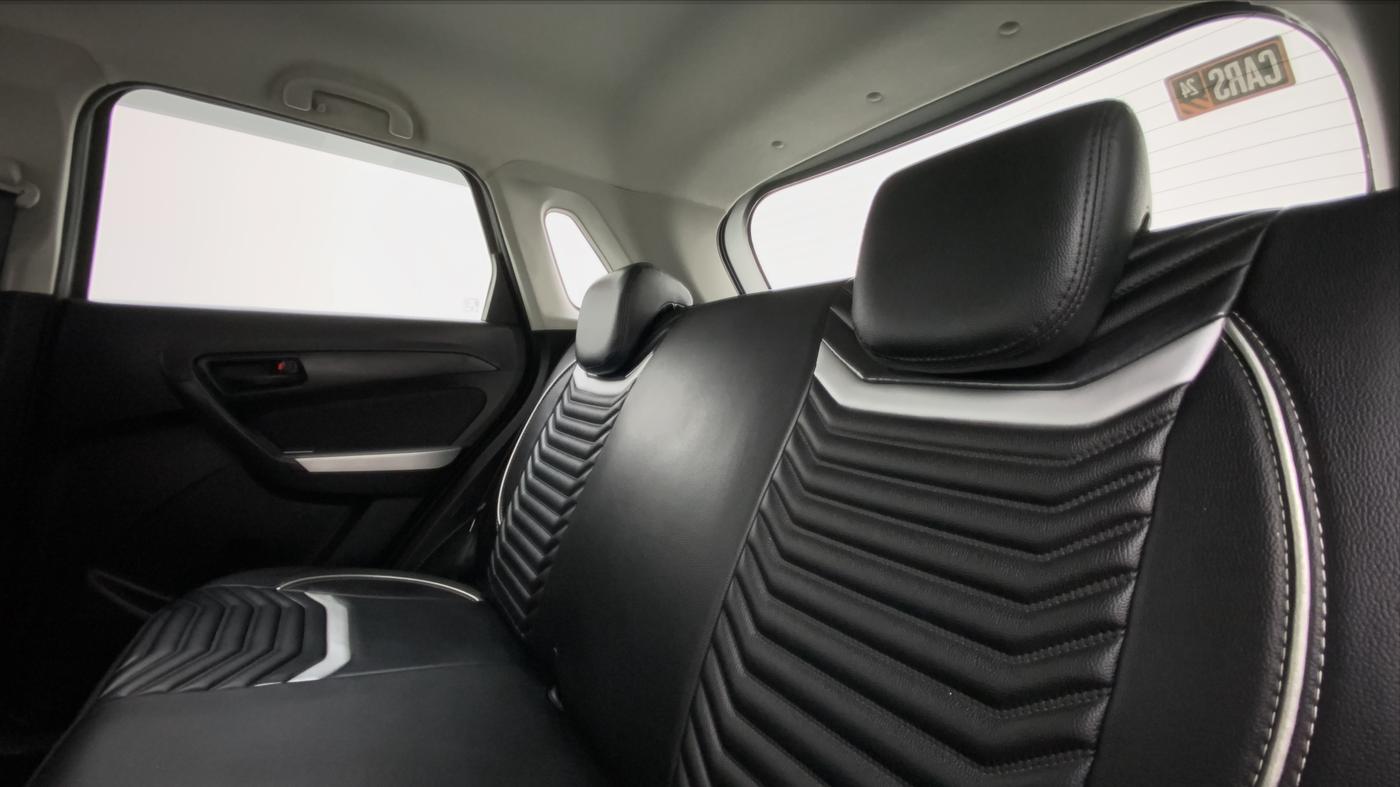 2021 Maruti Vitara Brezza VXI AT SHVS, Petrol, Automatic, 18,327 km, Right Side Rear Door Cabin