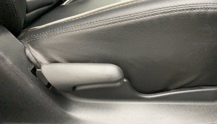 2021 Maruti Vitara Brezza VXI AT SHVS, Petrol, Automatic, 18,327 km, Driver Side Adjustment Panel