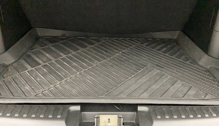 2021 Maruti Vitara Brezza VXI AT SHVS, Petrol, Automatic, 18,327 km, Boot Inside