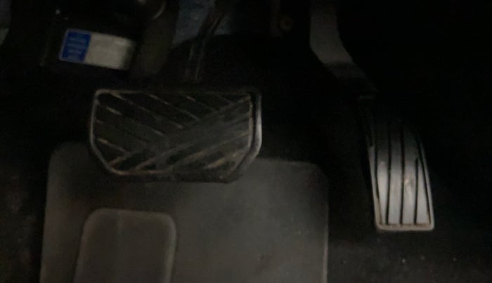2021 Maruti Vitara Brezza VXI AT SHVS, Petrol, Automatic, 18,327 km, Pedals