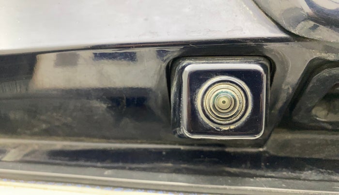 2023 Mahindra XUV700 AX 7 D MT 7 STR, Diesel, Manual, 1,37,545 km, Parking Camera