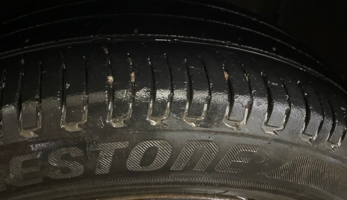 2023 Hyundai NEW I20 MAGNA 1.2 MT, Petrol, Manual, 53,873 km, Left Front Tyre Tread