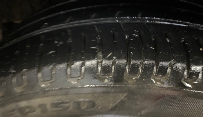 2023 Hyundai NEW I20 MAGNA 1.2 MT, Petrol, Manual, 53,873 km, Left Rear Tyre Tread