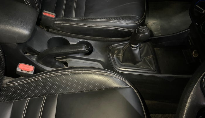 2023 Hyundai NEW I20 MAGNA 1.2 MT, Petrol, Manual, 53,873 km, Gear Lever