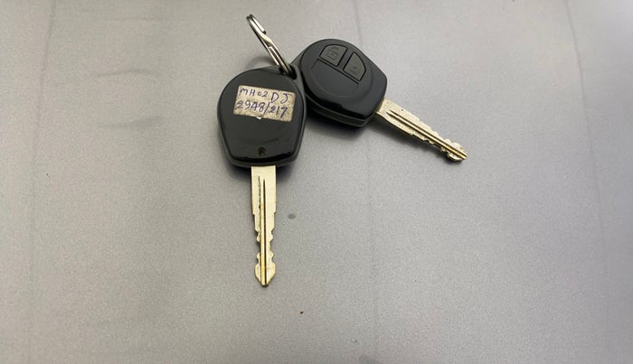 2014 Maruti Wagon R 1.0 VXI, Petrol, Manual, 54,851 km, Key Close Up