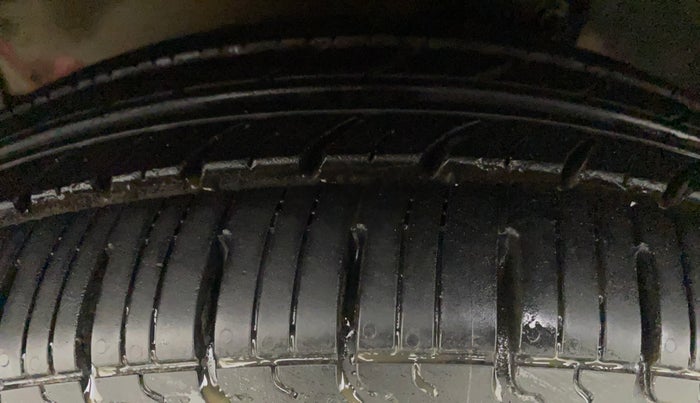 2017 Maruti Celerio VXI AMT, Petrol, Automatic, 80,099 km, Left Front Tyre Tread