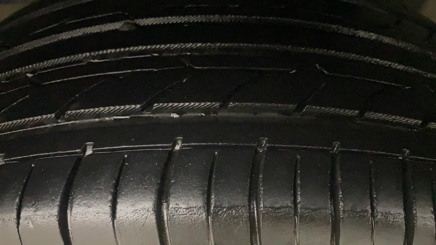 2020 Maruti Swift VXI AMT, Petrol, Automatic, 39,595 km, Left Rear Tyre Tread