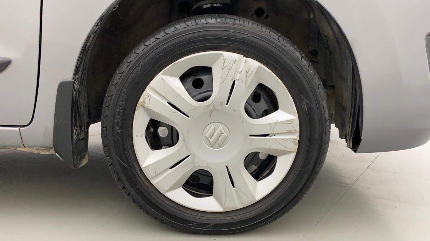 2017 Maruti Wagon R 1.0 VXI AMT, Petrol, Automatic, 36,404 km, Right Front Wheel