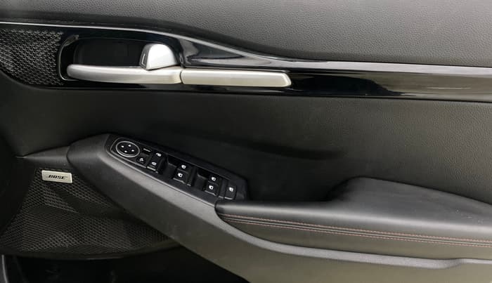 2020 KIA SELTOS GTX PLUS AT 1.5 DIESEL, Diesel, Automatic, 1,03,275 km, Driver Side Door Panels Control