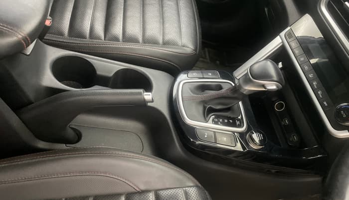 2020 KIA SELTOS GTX PLUS AT 1.5 DIESEL, Diesel, Automatic, 1,03,275 km, Gear Lever