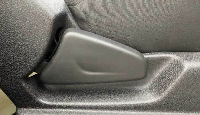 2023 Renault Kwid RXT 1.0 AMT, Petrol, Automatic, 1,292 km, Driver Side Adjustment Panel