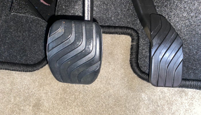 2023 Renault Kwid RXT 1.0 AMT, Petrol, Automatic, 1,292 km, Pedals