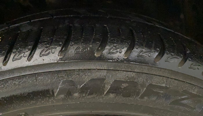 2021 Tata ALTROZ XT PETROL, Petrol, Manual, 61,105 km, Right Front Tyre Tread