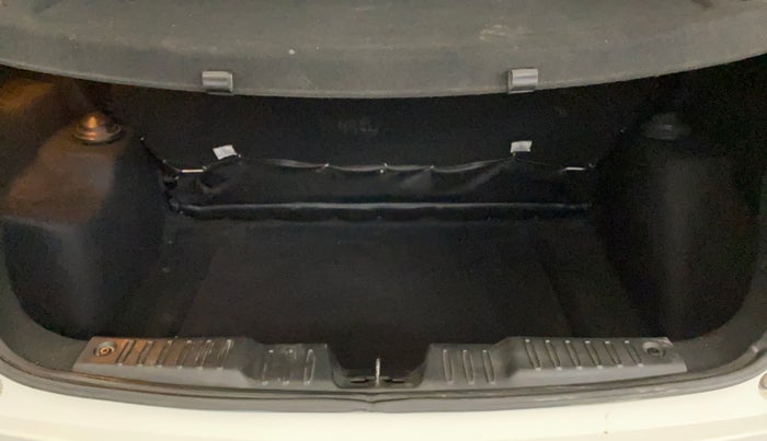 2021 Tata ALTROZ XT PETROL, Petrol, Manual, 61,105 km, Boot Inside