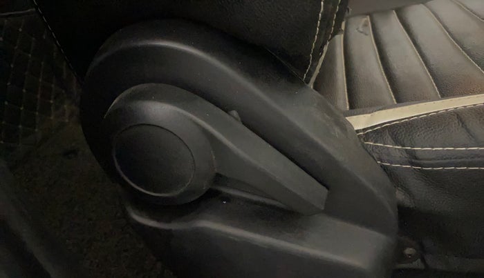 2021 Tata ALTROZ XT PETROL, Petrol, Manual, 61,105 km, Driver Side Adjustment Panel