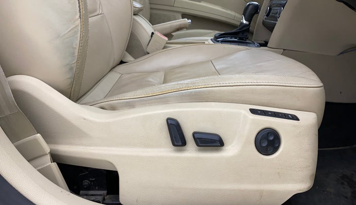 2014 Skoda Superb ELEGANCE 1.8 TSI AT, Petrol, Automatic, 64,620 km, Driver Side Adjustment Panel