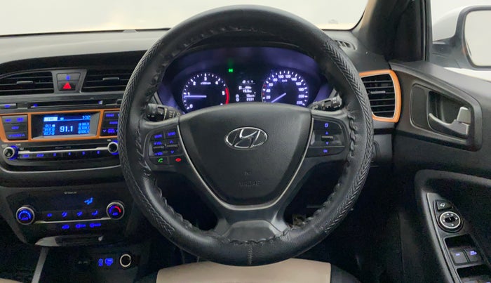2015 Hyundai i20 Active 1.4 SX, Diesel, Manual, 1,04,933 km, Steering Wheel Close Up
