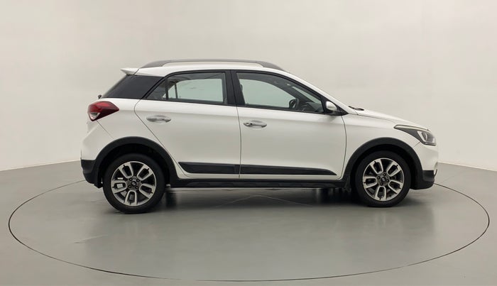 2015 Hyundai i20 Active 1.4 SX, Diesel, Manual, 1,04,933 km, Right Side