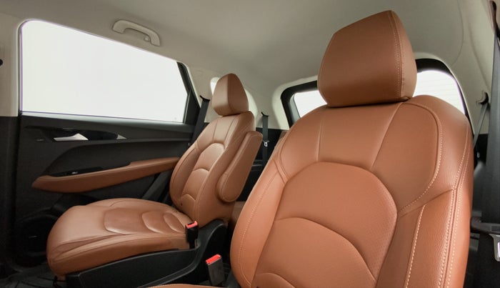 2021 MG HECTOR PLUS SMART 2.0 6STR, Diesel, Manual, 25,192 km, Right Side Rear Door Cabin