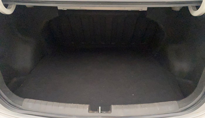 2014 Hyundai Xcent S (O) 1.2, Petrol, Manual, 20,179 km, Boot Inside