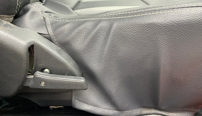 2019 Maruti Alto 800 LXI, Petrol, Manual, 16,380 km, Driver Side Adjustment Panel