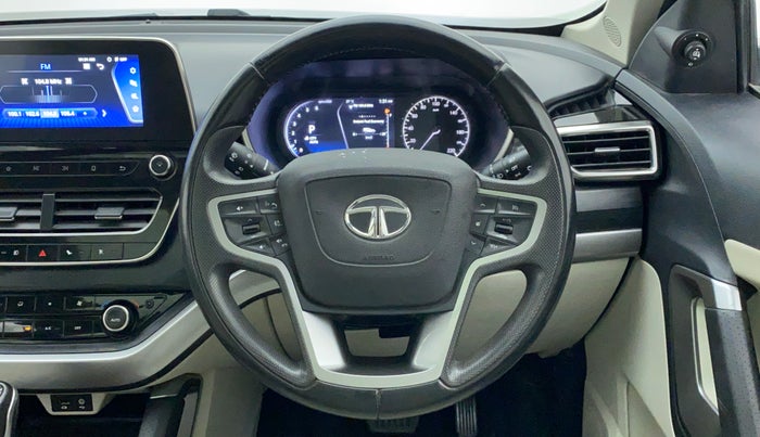 2021 Tata Safari XZA+  KRYOTEC, Diesel, Automatic, 45,865 km, Steering Wheel Close Up
