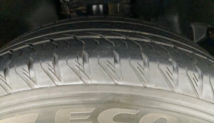 2021 Tata Safari XZA+  KRYOTEC, Diesel, Automatic, 45,865 km, Right Front Tyre Tread